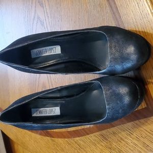 Jennifer Lopez Size 7 Black Heel